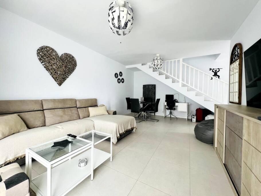Villa Lovely Sanmar, Heated Pool Playa Blanca (Lanzarote)