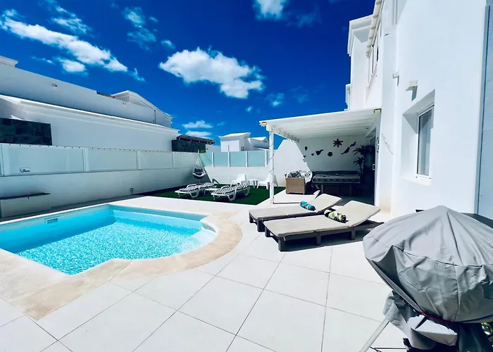 Lovely Villa Sanmar, Heated Pool