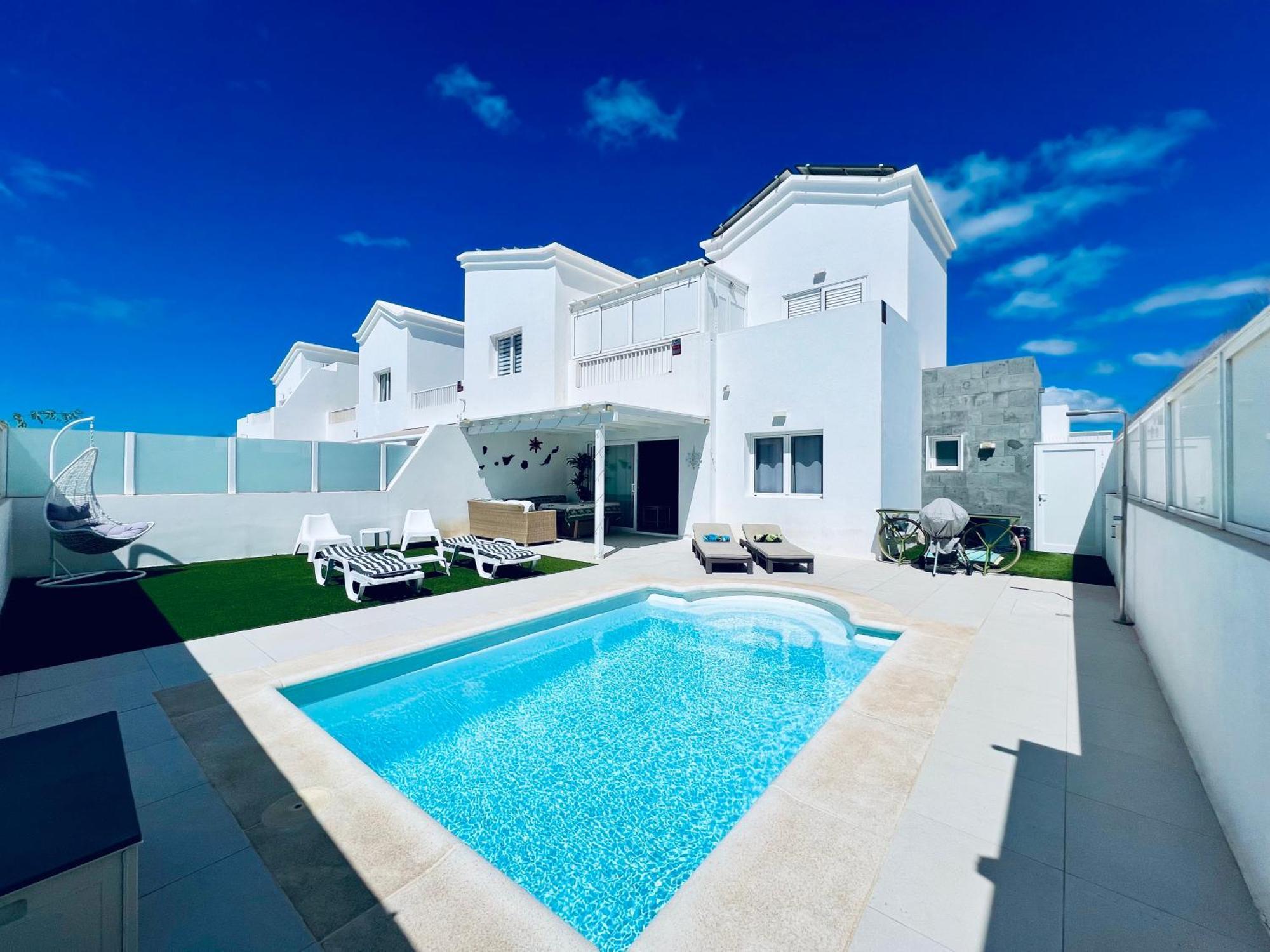 Lovely Sanmar, Heated Pool Villa Playa Blanca (Lanzarote)