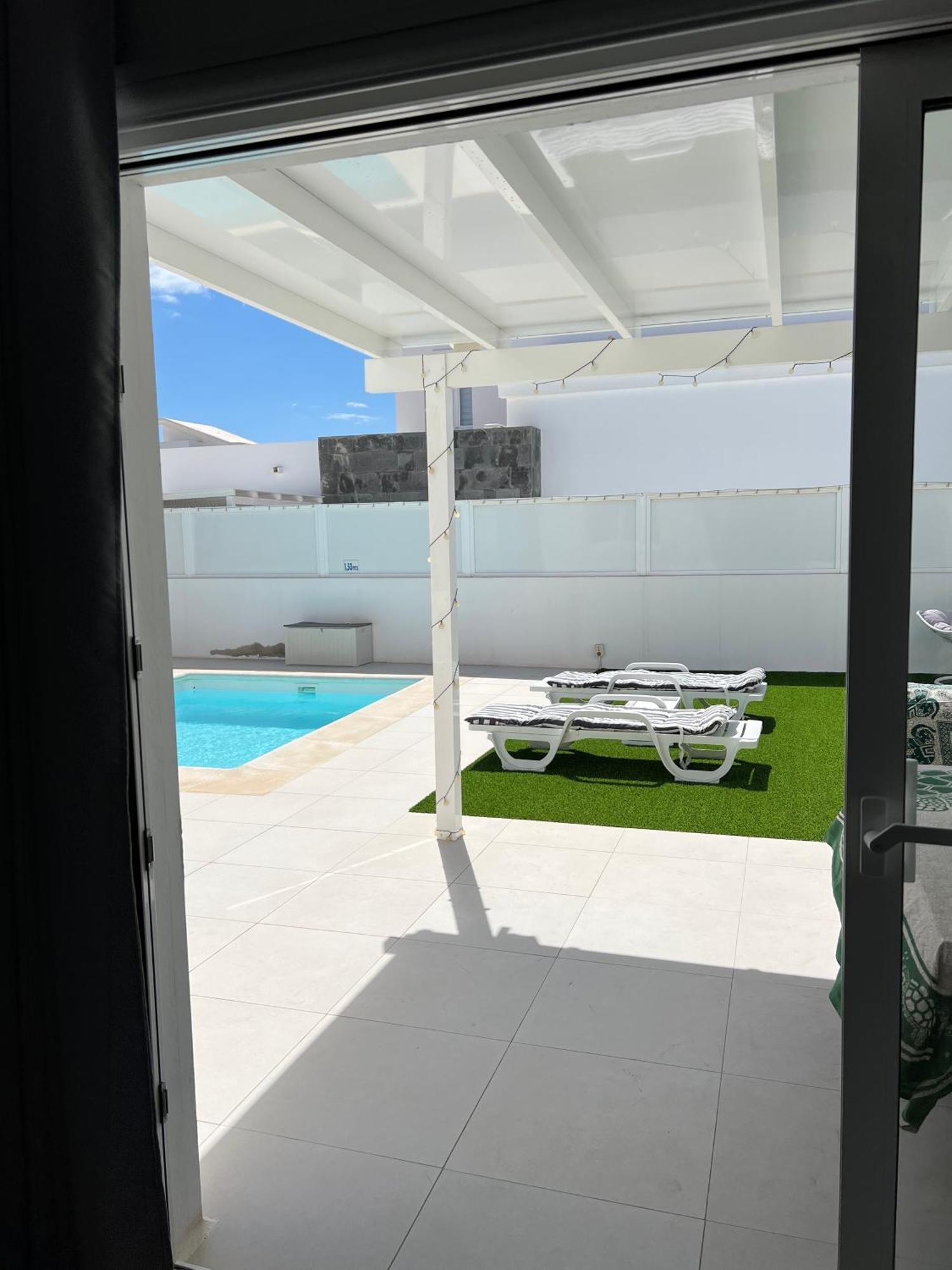 Villa Lovely Sanmar, Heated Pool *