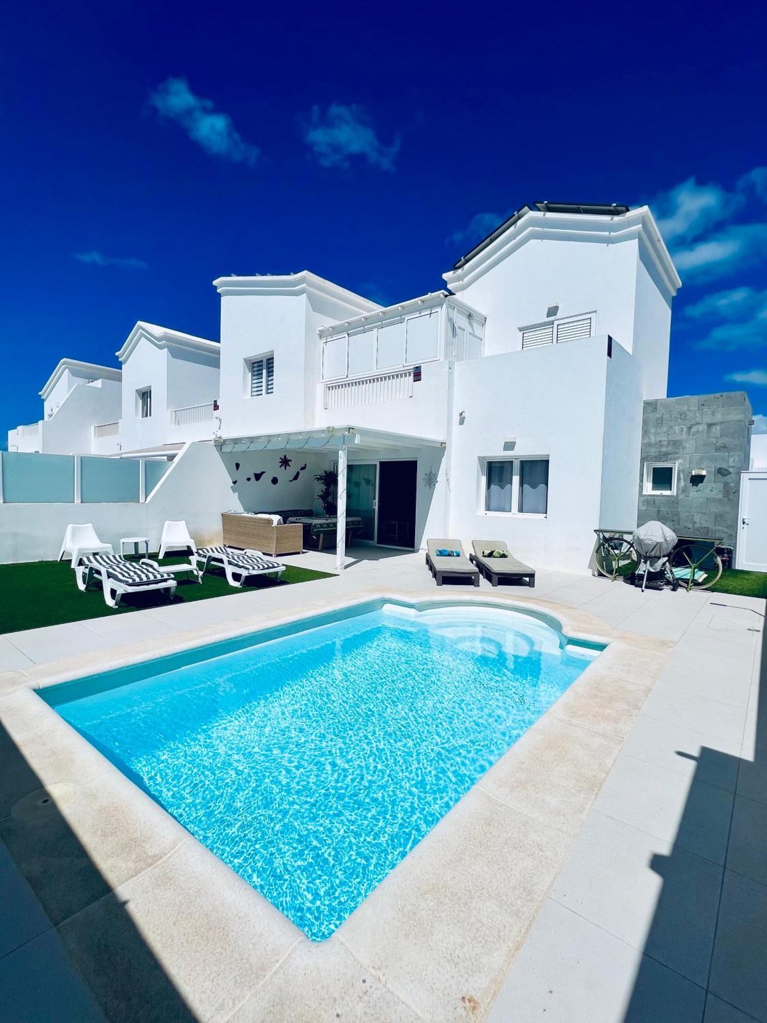 Villa Lovely Sanmar, Heated Pool Playa Blanca (Lanzarote)